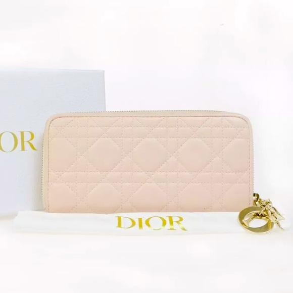 🩷Dior Pink Quilted Wallet🩷 - Picture 1 of 12